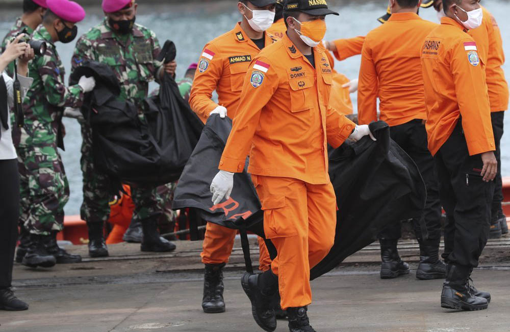 La tripulación del avión estrellado en Indonesia no declaró la emergencia