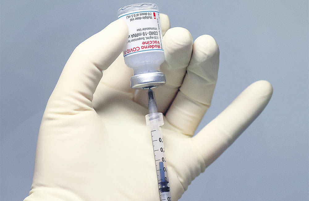 Reacciones alérgicas graves a la vacuna de Moderna son 'raras'