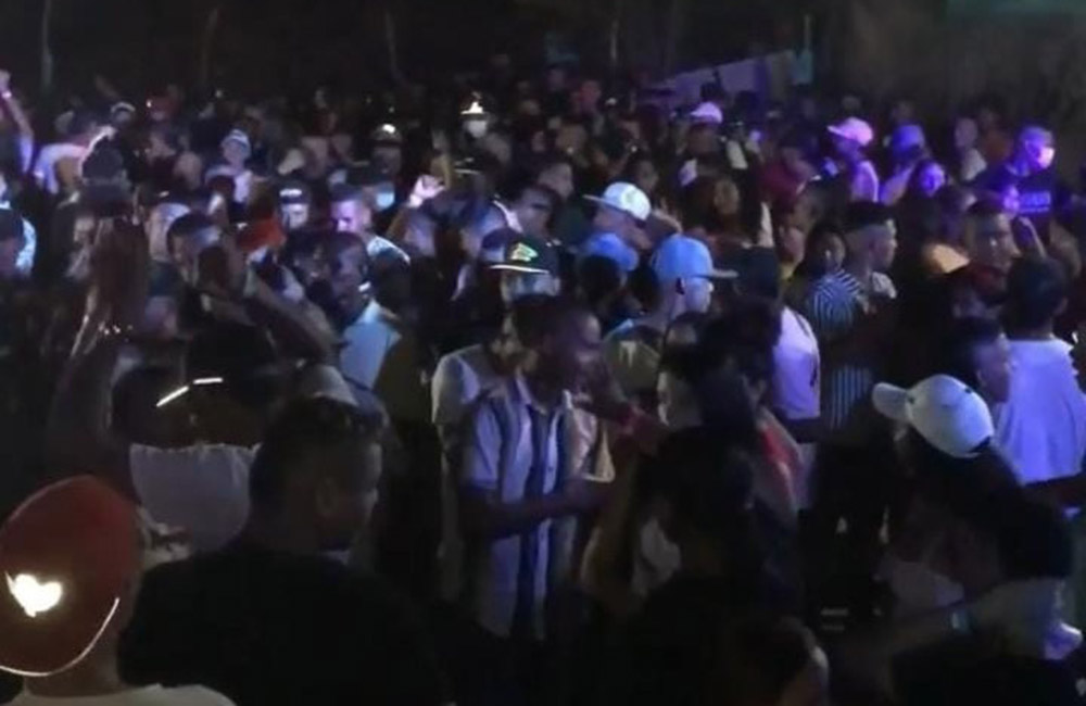 #ENVIDEO: Rumba sin control se tomó las calles de El Rodadero