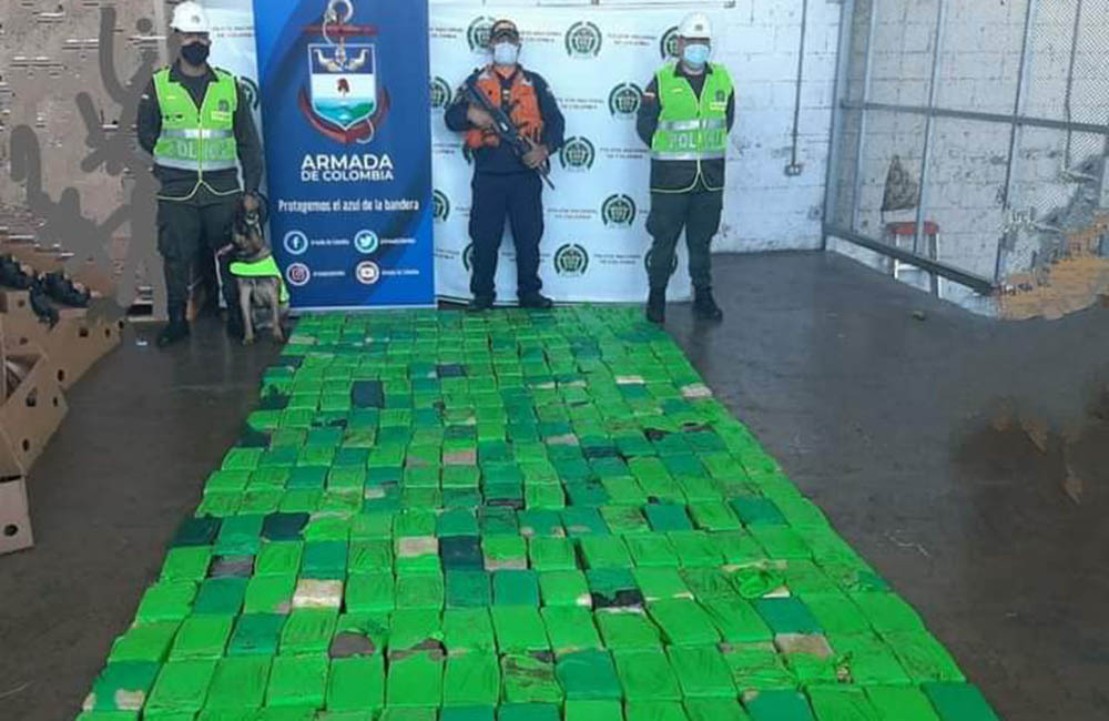 Decomisaron 298 kilos de cocaína en cajas de guineos