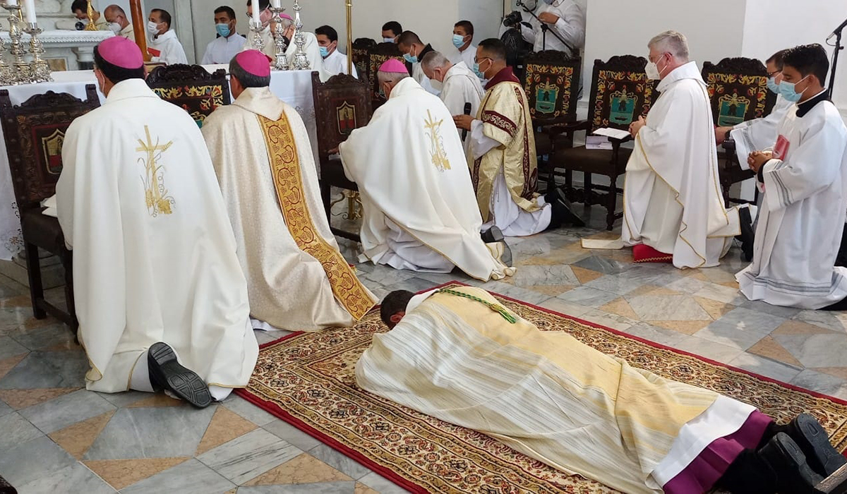 Se posesiona nuevo Obispo de Santa Marta