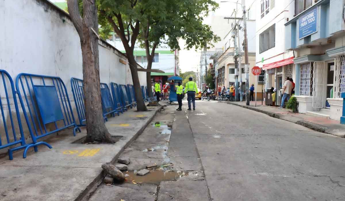 Con reubicación de vendedores: Distrito recupera espacio público de la calle 16