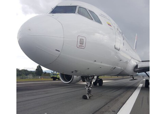 Aterrizaje de emergencia de avión de Latam en Medellín