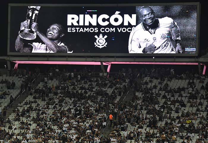 Corinthians homenajeó a su ídolo 