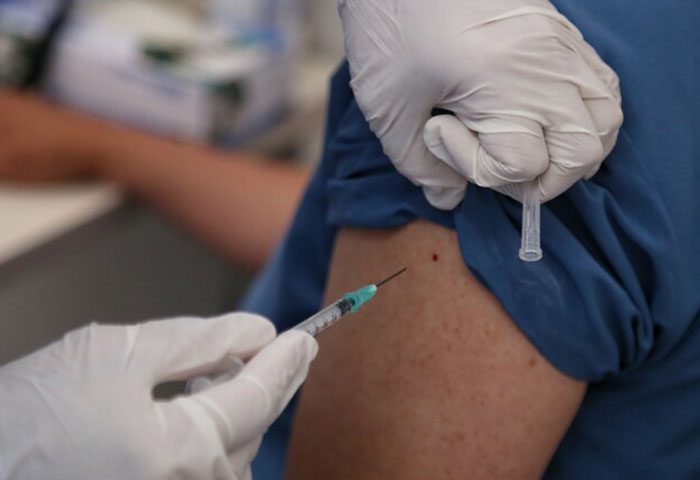 xpertos piden confiar en las vacunas