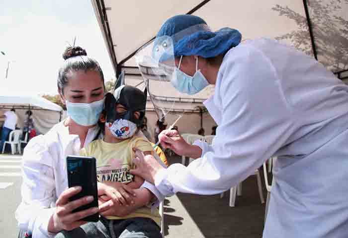 Minsalud dejará de entregar reportes diarios de vacunación
