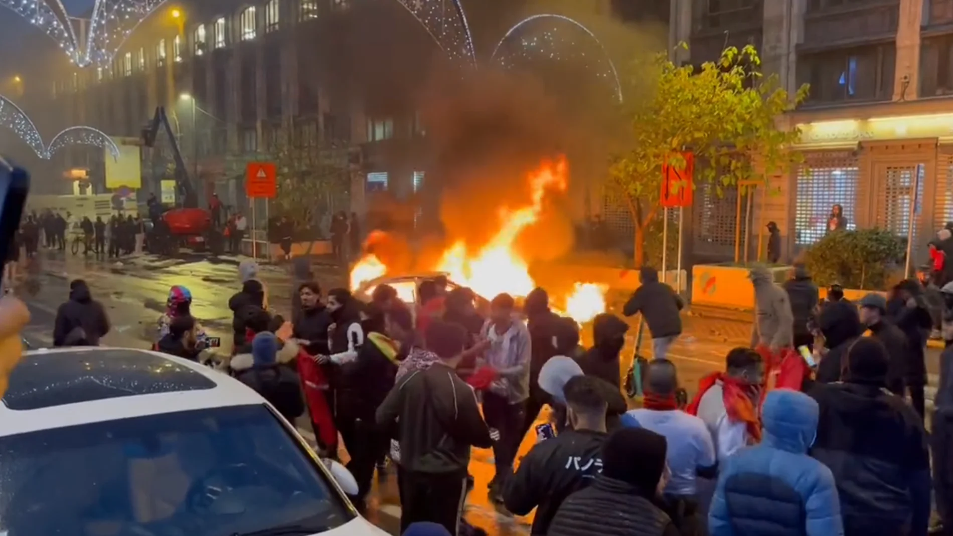 ENVIDEO: Disturbios en Bruselas tras la derrota de Bélgica ante Marruecos en el Mundial