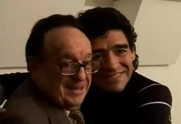 Video: El día que Maradona conoció a 'Chespirito'