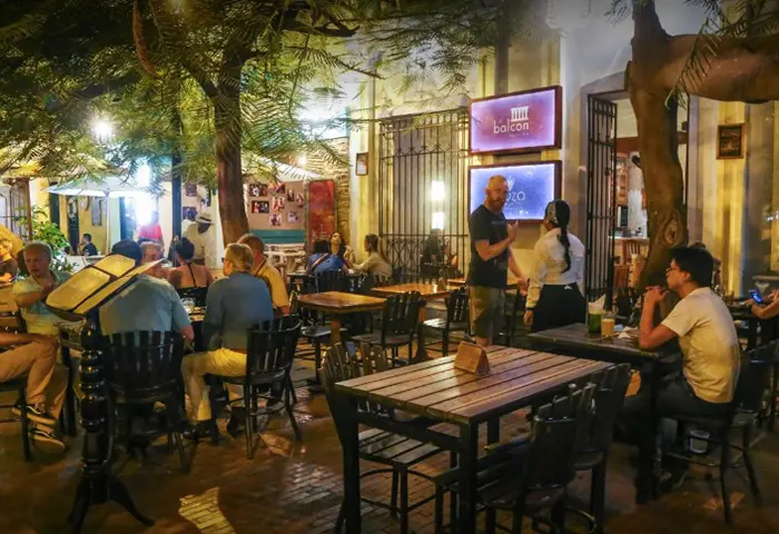 Santa Marta registra bajón de clientes en restaurantes 