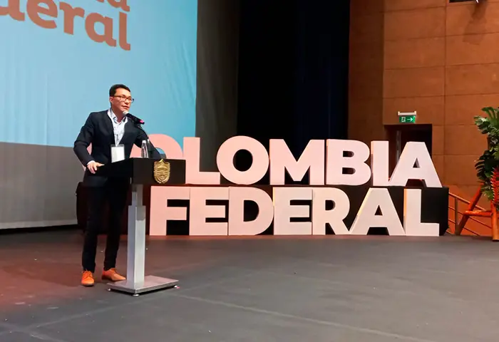 Gobernador instaló foro Por una Colombia Federal