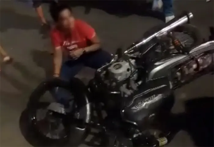 #ENVIDEO: Dos heridos dejó accidente de moto en la Av. del Libertador