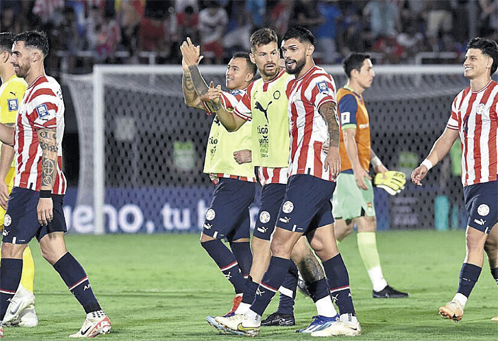 Paraguay define jugadores para enfrentar a Colombia