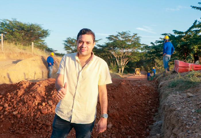 Alcalde de Ariguaní supervisó obra de la vía del cementerio a Buenavista
