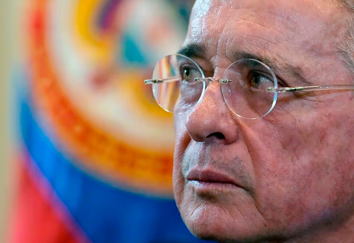 Álvaro Uribe será investigado en Argentina por falsos positivos: ¿por qué en ese país?