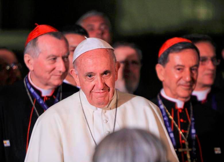 El papa Francisco volvió a asomarse a la ventana del Vaticano después de su fuerte bronquitis