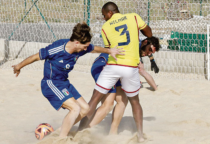 La Selección de Fútbol Playa entrena en Dubai