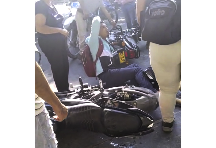 ENVIDEO: tres heridos dejó choque de motos en la Ciudadela 29 de Julio