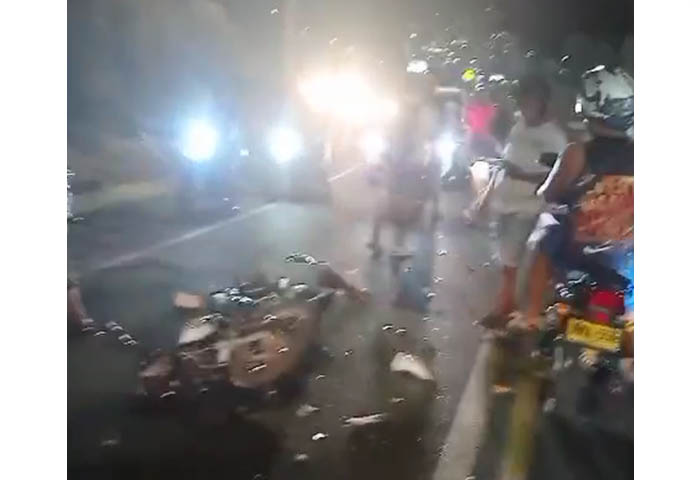 Choque de motos dejó tres heridos