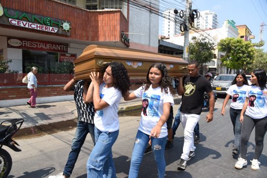 FOTOS: Indignación y rechazo durante el sepelio de la joven Taliana Lozano