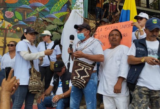 Comunidades veredales de la Sierra marcharon por la paz