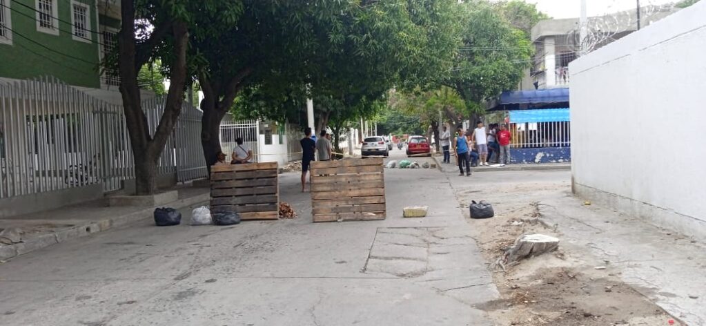 En Santa Catalina y Los Alcázares bloquearon 2 calles y 3 carreras