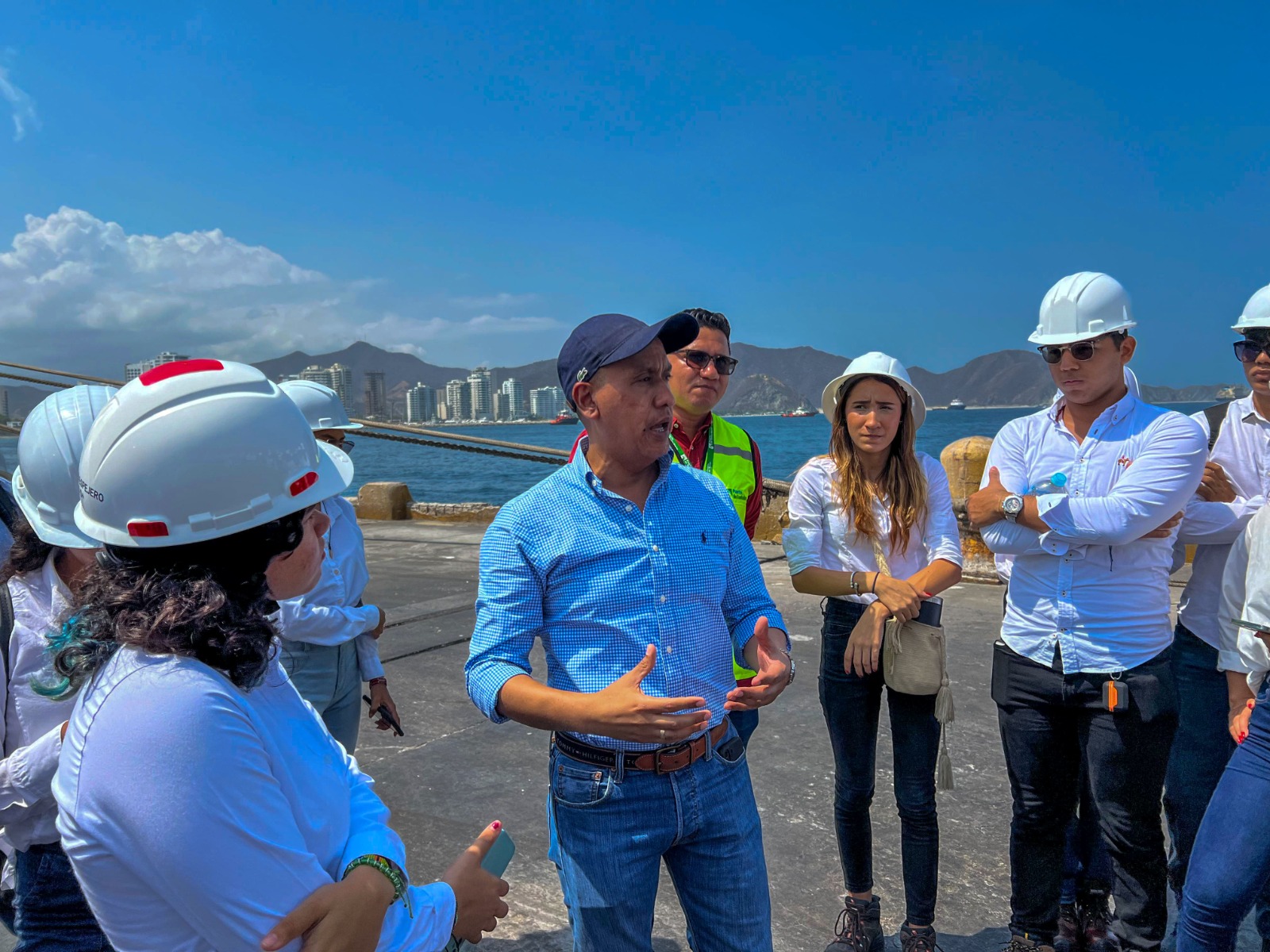 Primera cohorte de Ingeniería Marino-Costera visitó instalaciones del Puerto de Santa Marta